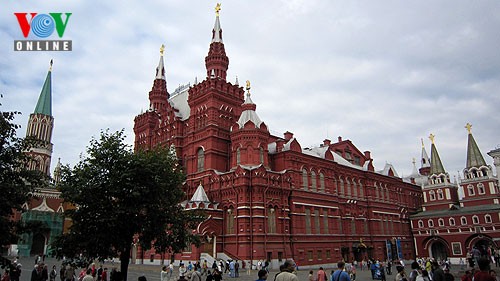 Quảng trường Đỏ cũng là nơi diễn ra nhiều sự kiện lịch sử, từ lễ đăng quang của các Sa hoàng Nga đến những nghi lễ chính thức, công cộng của tất cả các chính quyền Nga sau này.